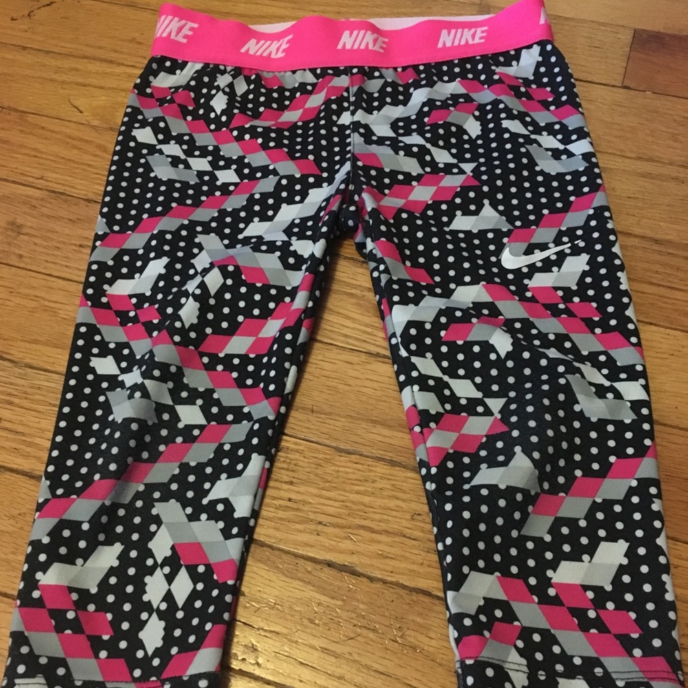 Nike little girls Dri-fit Capri pants